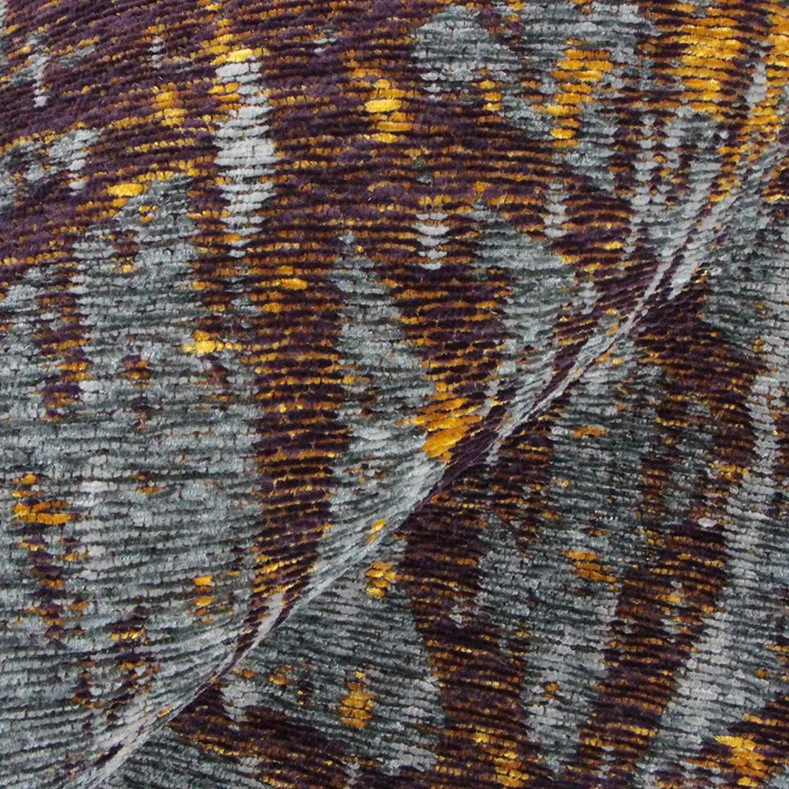 Tappeto vintage con pattern di linee.