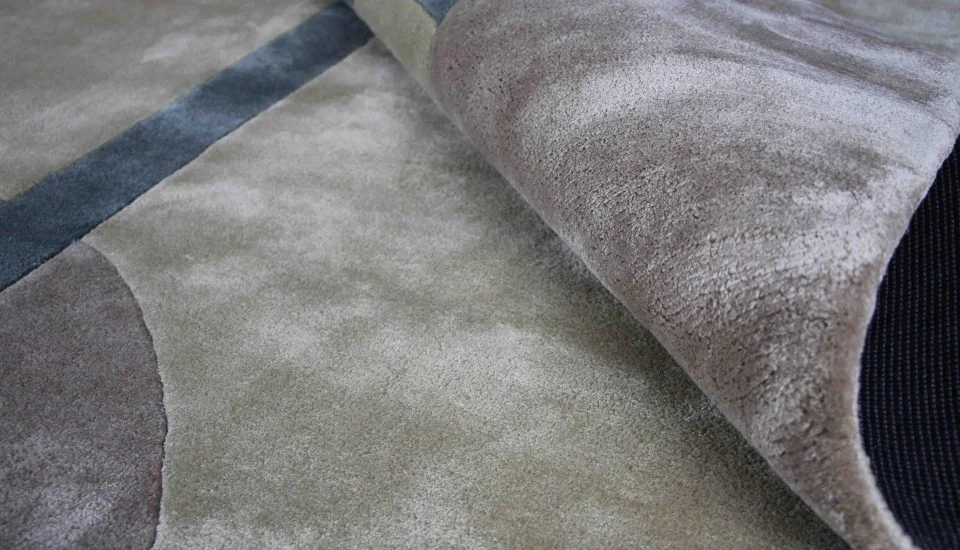 Platinum Custom Rugs, da 40 anni, personalizza e produce tappeti su misura.